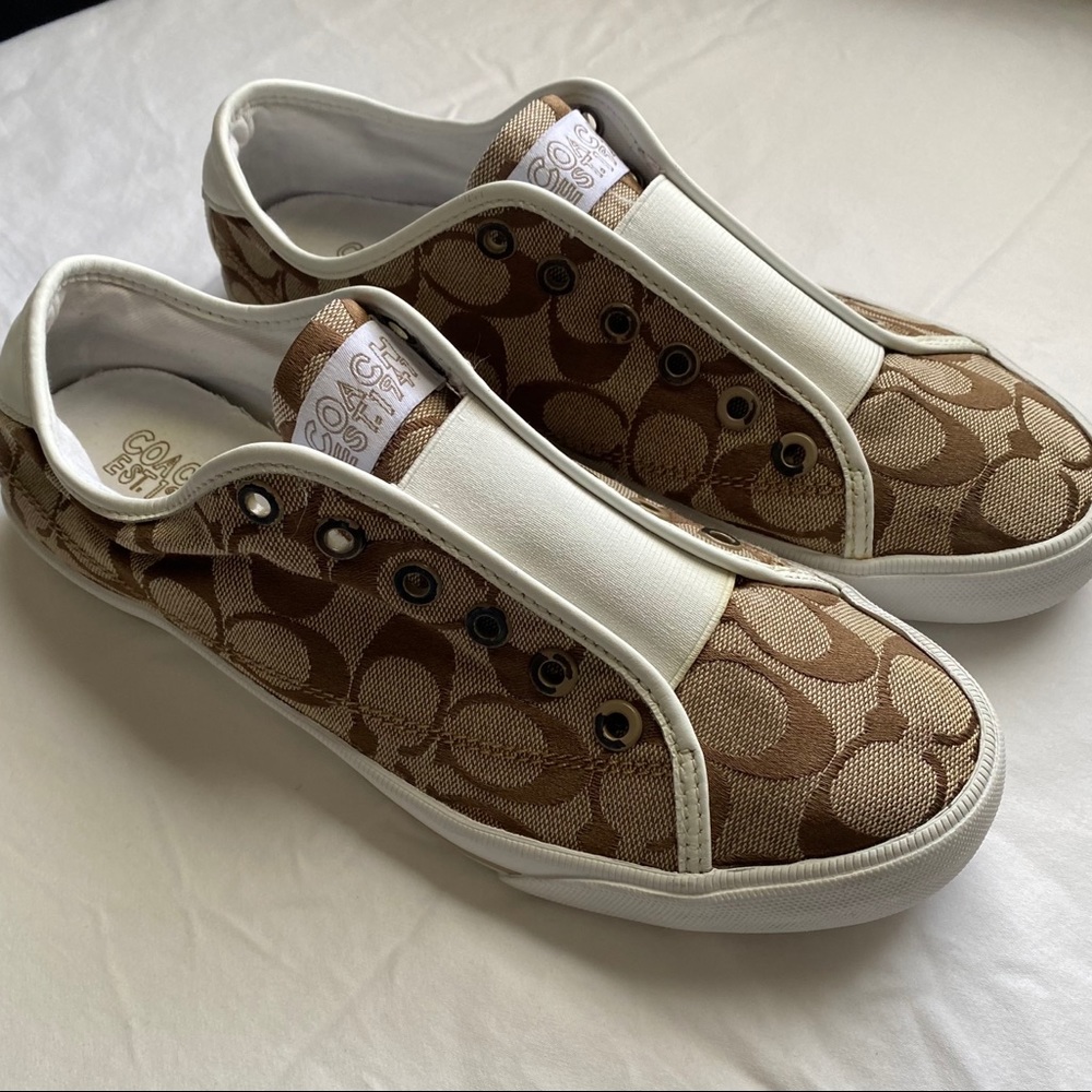 COACH SHOES BROWN TAN AND WHITE